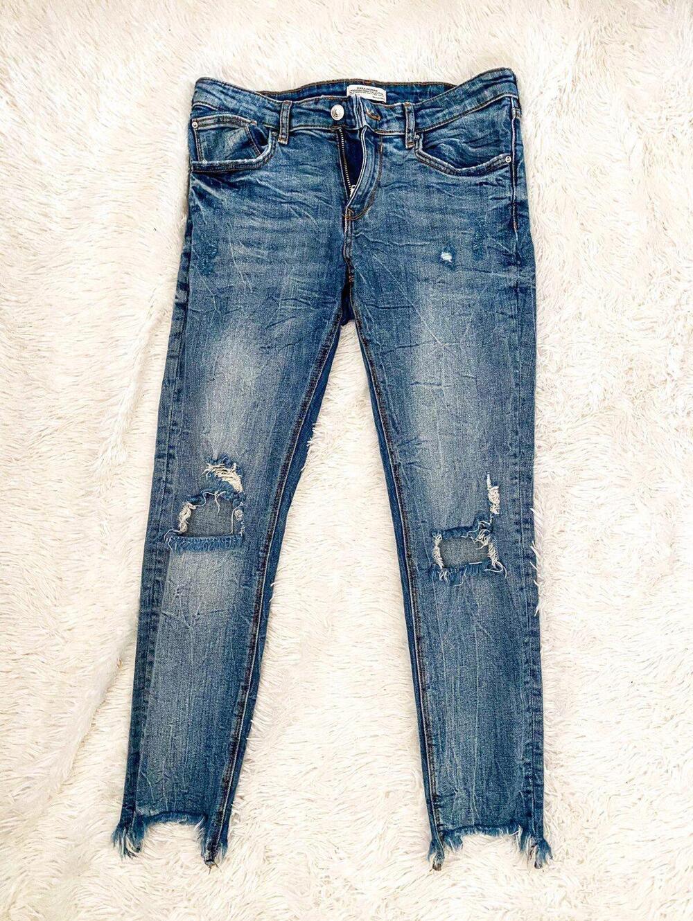 ZARA RIPPED JEANS SIZE 8